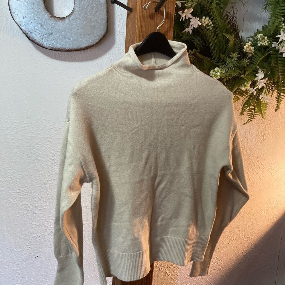 Express sweater XXS NWT